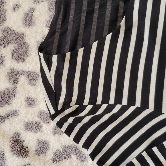Vince Camuto Black & White Striped Peplum Shirt - Medium Size! NWT! ❤ - Picture 3 of 16
